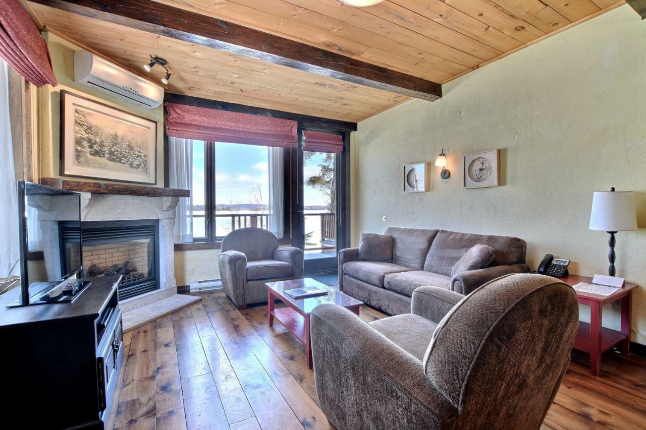 Les Condos Du Lac Taureau- Rooms & Condos Сен-Мишель-де-Сен Экстерьер фото