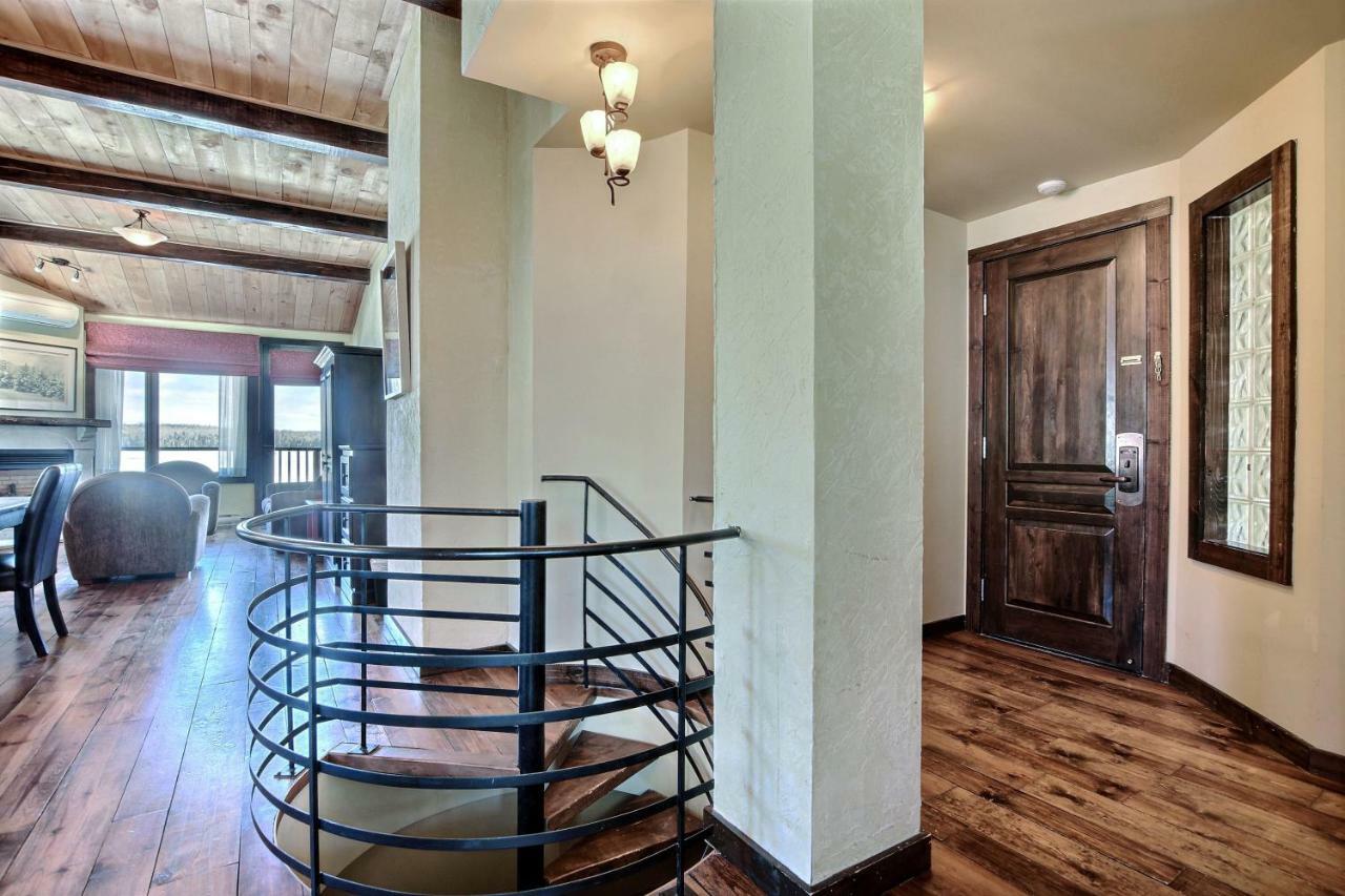 Les Condos Du Lac Taureau- Rooms & Condos Сен-Мишель-де-Сен Экстерьер фото